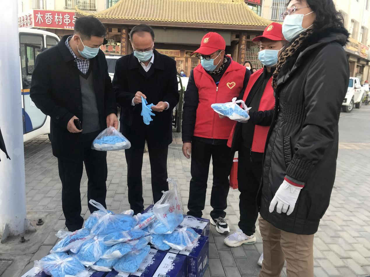 馬宗?？赐繂?wèn)疫情防控一線黨員職工